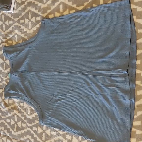 Maurices Plus Size Tank Tops - Picture 4 of 4